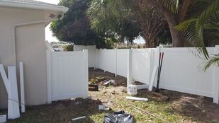 white pvc fence installation in Los Angeles, CA